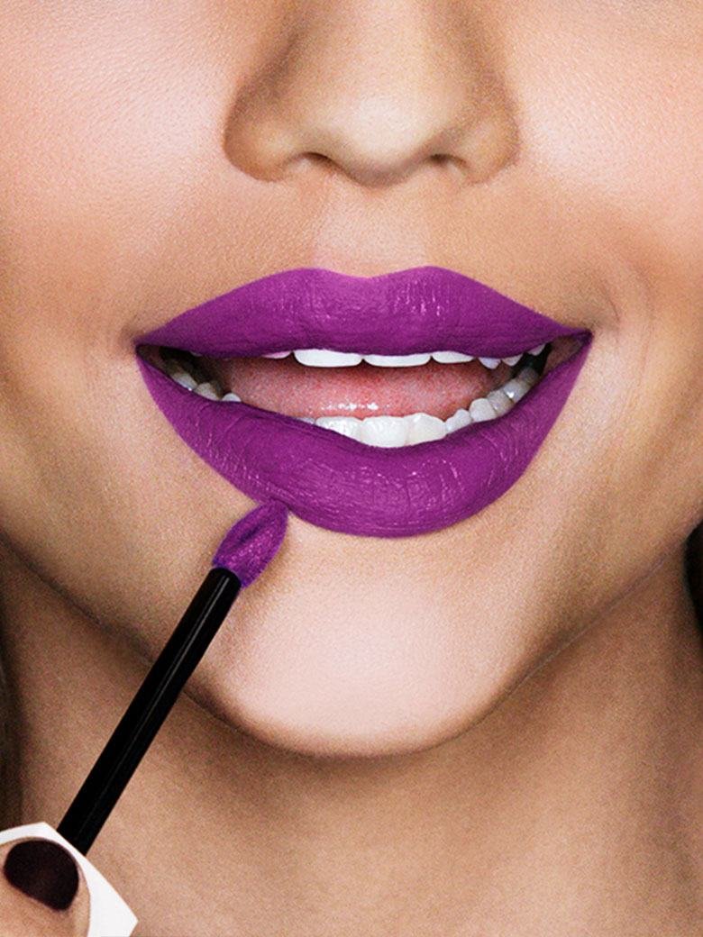 Maybelline lipstick Super Stay matte step by step step3